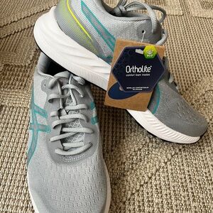 Asics Women's Gray Running Shoes